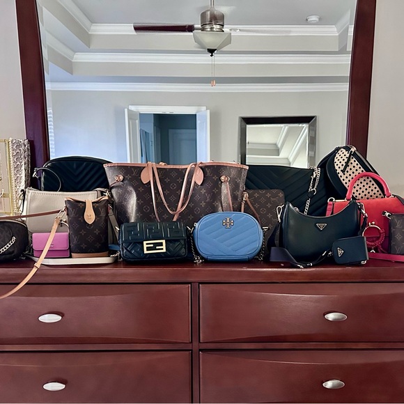 Welcome to my closet! - Picture 3 of 3